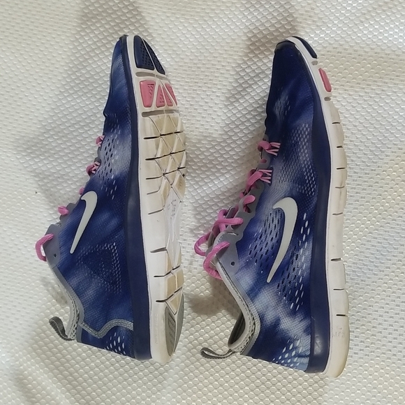 NIKE FREE 5.0 RUNNING SHOE IN BLUE -SIZE 8 WOMENS - Picture 4 of 8